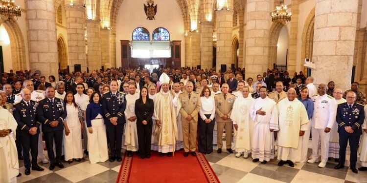 Policía celebra su 90 aniversario con una eucaristía en la Catedral Primada de América