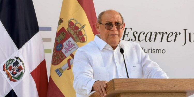 Santos Badía afirma el Gobierno impulsa una revolución educativa en RD