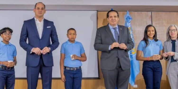 Lanzan Jornada Nacional de Desparasitación para beneficiar a más de 1.8 millones de estudiantes