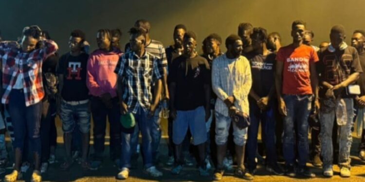 Patrulla del Ejército detiene a 38 haitianos indocumentados