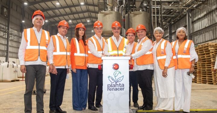 Abinader inaugura Planta Renacer, primera del Caribe en producir resina PET reciclada para alimentos