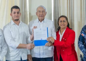 Gobierno ordena la construcción de dos cementerios y un parque en Sánchez Ramírez