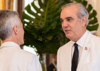 Presidente Abinader recibe cartas credenciales de seis nuevos embajadores 