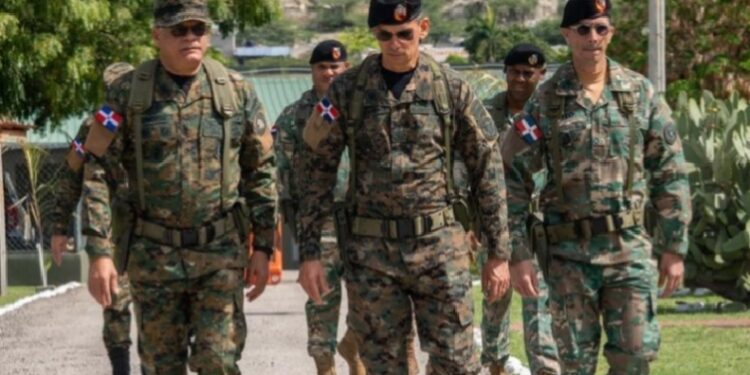 Ministro de Defensa supervisa zona fronteriza en Jimaní para fortalecer esquemas de seguridad y defensa