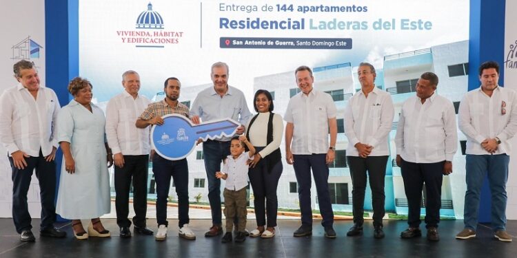 Banreservas financia 144 apartamentos entregados por el presidente Abinader