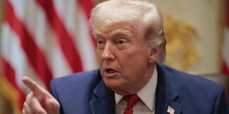 Trump: «Acepto suspender los bombardeos y ataques contra Irán durante dos semanas»
