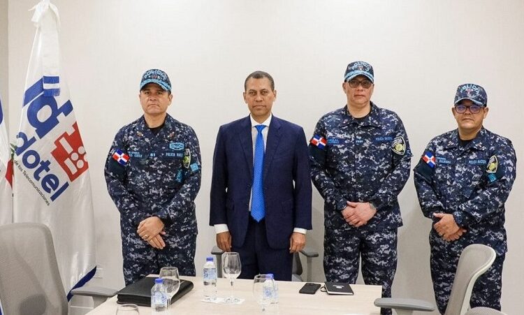 Policía e Indotel preparan acuerdo en beneficio de la ciudadanía