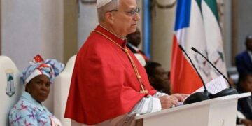 El Papa a las Autoridades: aplicar políticas contracorriente centradas en el bien común