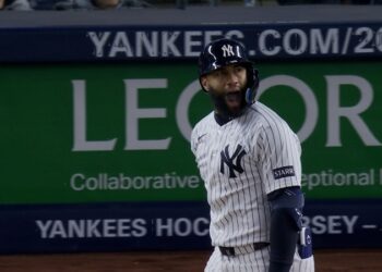Rosario brilla con dos jonrones y Yankees completan la remontada ante Atléticos