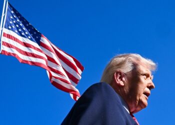 Trump amenaza con «acabar con lo poco que queda de Irán» tras fracaso de negociaciones