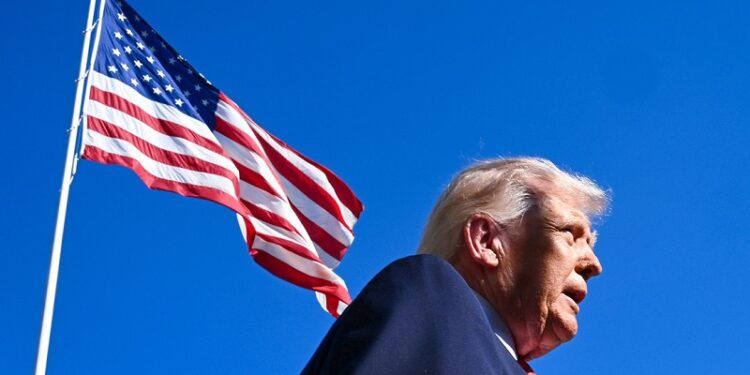 Trump amenaza con «acabar con lo poco que queda de Irán» tras fracaso de negociaciones