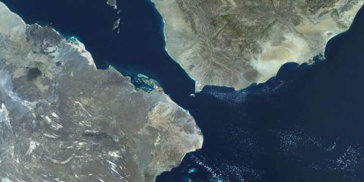 Hutíes amenazan a Trump con cerrar un importante estrecho estratégico