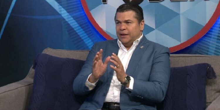 Tobías Crespo defiende competencia del CNM para evaluar jueces de la SCJ