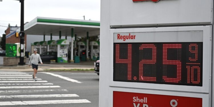 Se disparan los precios del petróleo en medio de la nueva escalada entre EE.UU. e Irán