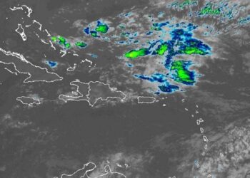 Vaguada continuará generando fuertes aguaceros esta tarde, 15 provincias en alerta y aviso