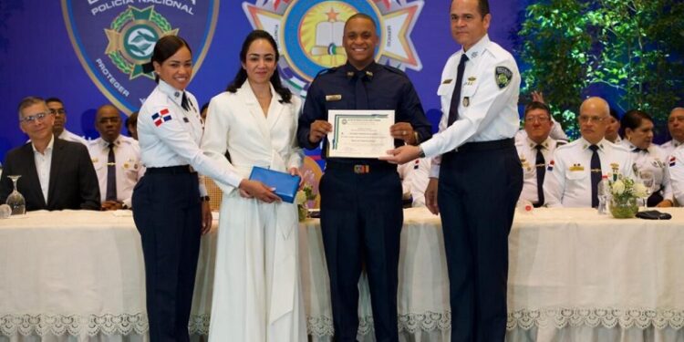 Policía Nacional incorporación 2.372 nuevos agentes