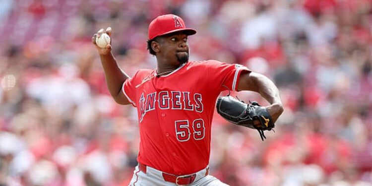 Soriano hace historia con otra dominante salida que elevó a Angelinos vs. Rojos