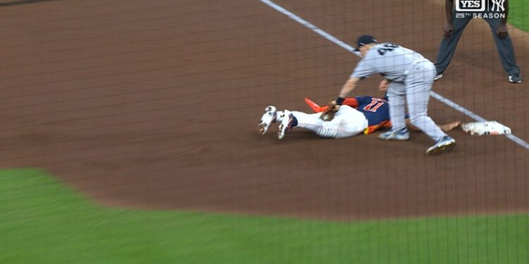 Yankees envían a Luis Gil a Triple-A tras una difícil apertura en Houston