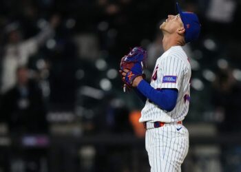 Mets vuelven a la ruta ganadora, pero lesión de Lindor empaña la celebración