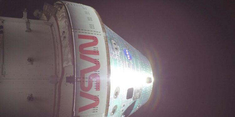 VIDEOS: Histórica misión lunar Artemis II regresa a la Tierra