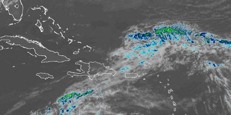 Nublados esta tarde con aguaceros fuertes y tormentas eléctricas