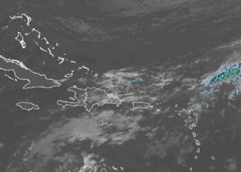 Vaguada continuará generando fuertes aguaceros esta tarde