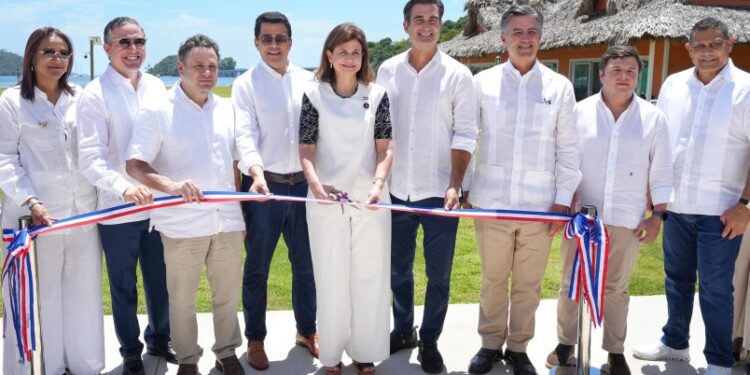 Vicepresidenta Raquel Peña inaugura primera etapa del puerto Samaná Bayport