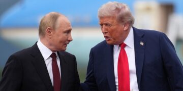 Putin y Trump mantienen una conversación de una hora y media