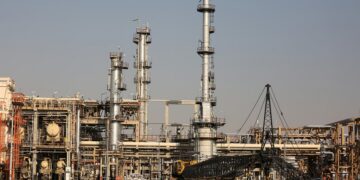 Irán responde a las advertencias de Trump sobre el supuesto colapso inminente del sistema petrolero iraní