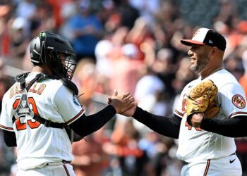 “Big Al” al rescate: Albert Suárez, el arma secreta de los Orioles ante cualquier crisis