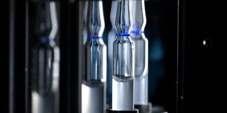 Rusia marca un hito con la primera aplicación de una vacuna personalizada contra el cáncer