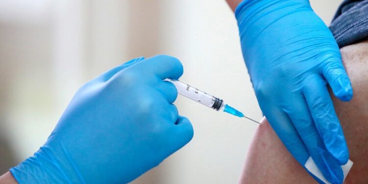 Las vacunas personalizadas contra el cáncer serán gratuitas en Rusia