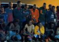Ejército detiene a 23 indocumentados tras abandono de jeepeta en Valverde