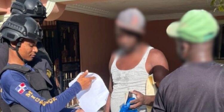 Migración detiene a 1,894 haitianos indocumentados   