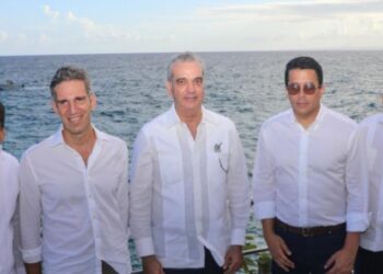Presidente Abinader y ministro Collado inauguran segunda etapa del malecón de Santo Domingo Este