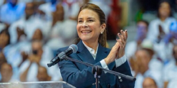 Carolina ratifica en Santiago que será candidata presidencial PRM
