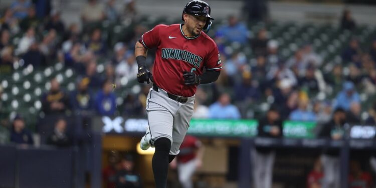 ¡Múltiples récords empatados! Vargas lleva 26 juegos seguidos conectando de hit
