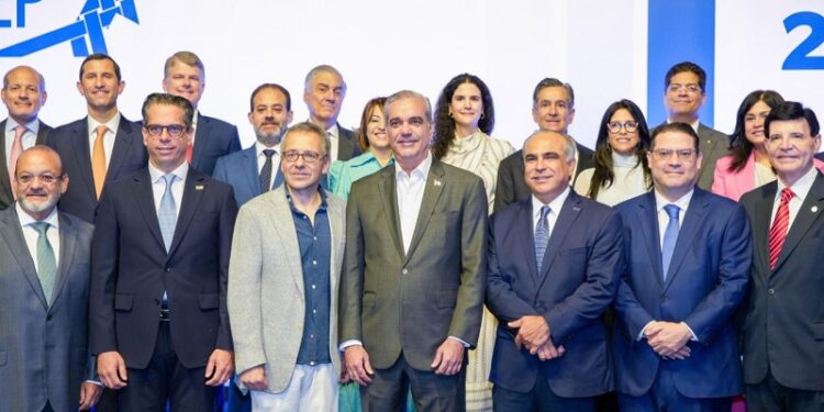 Conep reconoce acciones del Gobierno para fortalecer el crecimiento económico y atracción de inversiones