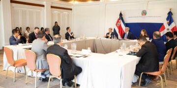Presidente Abinader se reúne con empresarios de Costa Rica