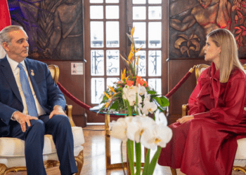 Presidente Abinader sostiene reunión bilateral con la mandataria electa, Laura Fernández Delgado