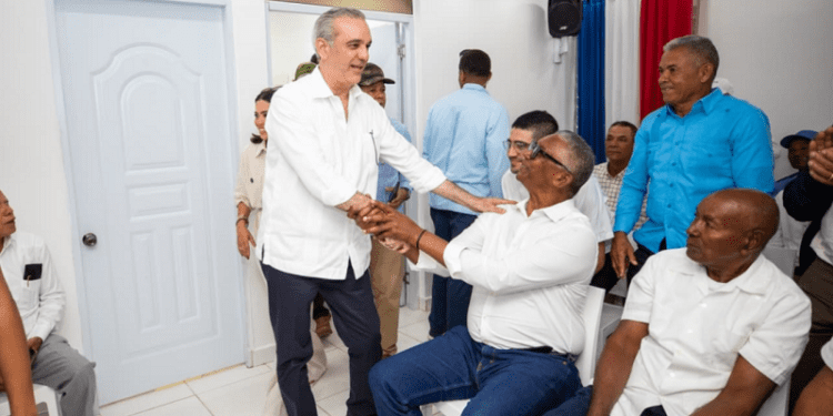 Presidente Abinader anuncia apoyo a productores afectados por lluvias en la Línea Noroeste