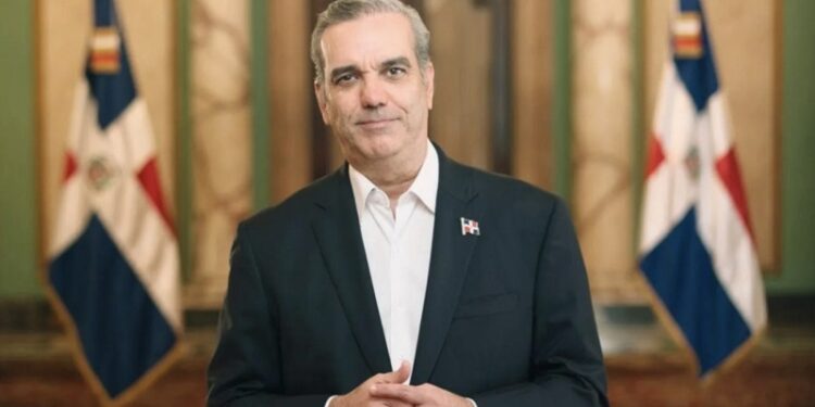 Presidente Abinader ordena paralizar el proyecto minero Romero