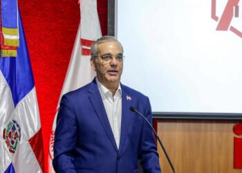 Presidente Abinader aboga por un equilibrio entre eficiencia económica y justicia social