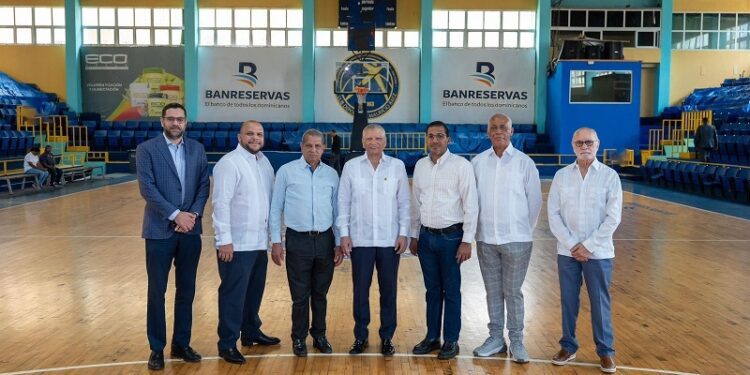 Aguilera destaca impacto social y comunitario del Club Mauricio Báez