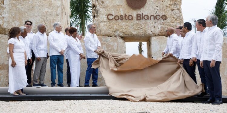 Presidente Abinader anuncia inversión público-privada superior a RD$ 20.000 millones en Boca Chica