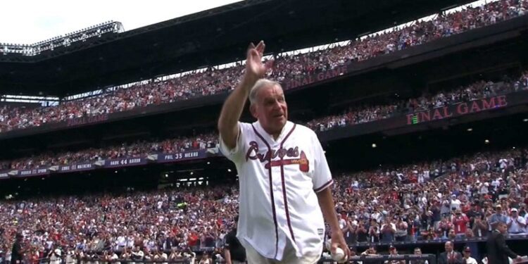 Bobby Cox, manager del Salón de la Fama e ícono de los Bravos, fallece a los 84 años