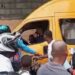 Policía apresa a más de cien motociclistas por agresión a conductor de autobús escolar