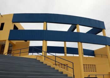 Presidente Abinader entrega remodelado Club Los Cachorros de Cristo Rey