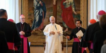 El Papa: la era hipermediática genera pobreza espiritual, no diluir el Evangelio