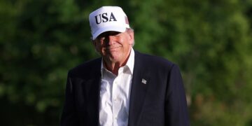 Trump pospone su «ataque programado» contra Irán para mañana a petición de líderes de Oriente Medio